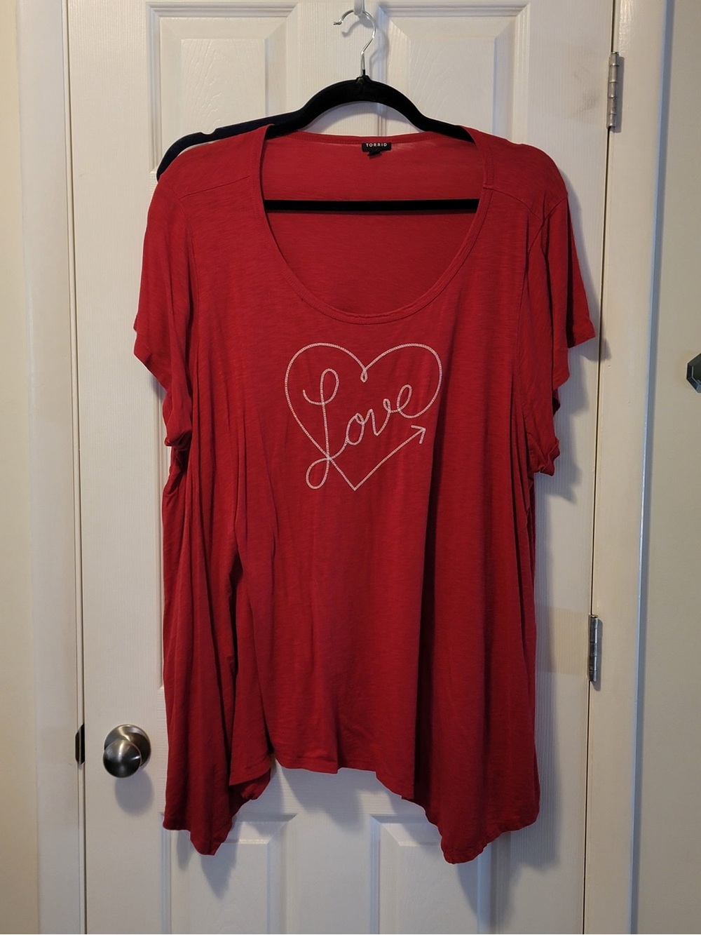 Torrid Red Scoop Neck 'Love' Heart Graphic Tee